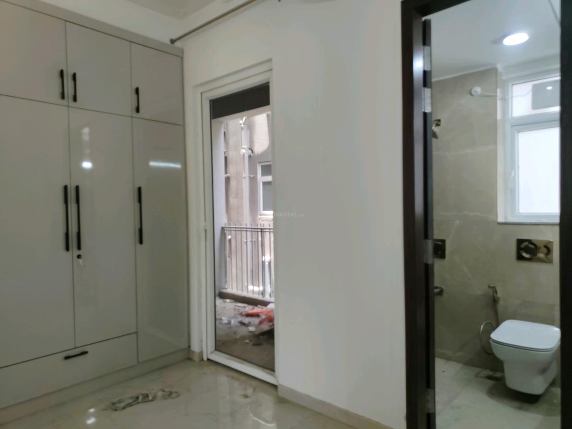 4 BHK for rent in Sector 53, Gurugram — semi-furnished — 2400 sq.ft — DLF Trinity Towers