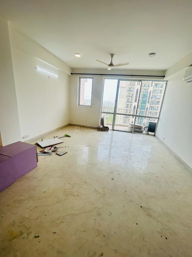4 BHK for rent in Sector 53, Gurugram — semi-furnished — 2500 sq.ft — DLF Trinity Towers