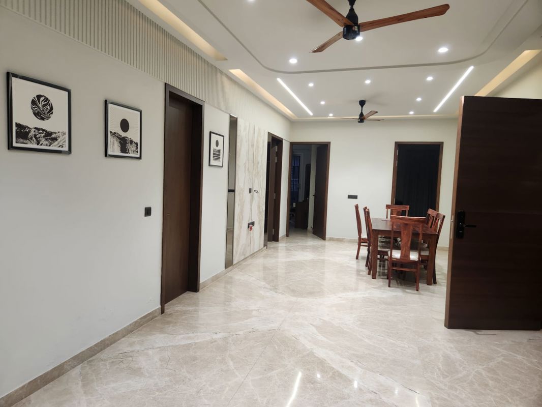 4 BHK for rent in Sector 55, Gurugram — semi-furnished — 300 sq.ft — Oasis Flat
