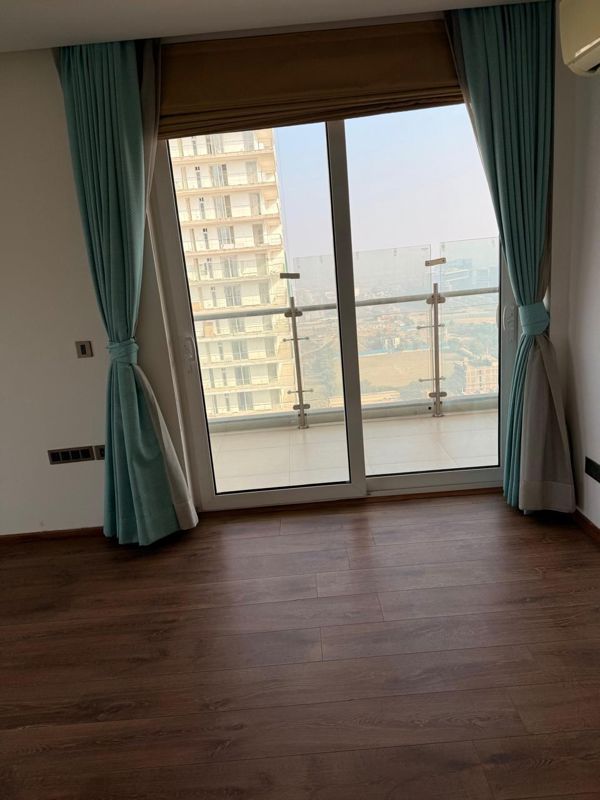 4 BHK for rent in Sector 59, Gurugram — semi-furnished — 3625 sq.ft — Mahindra Luminare