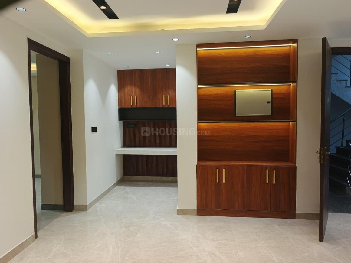 4 BHK for rent in Sector 63, Gurugram — semi-furnished — 1665 sq.ft — CBS Luxury Builder Floors