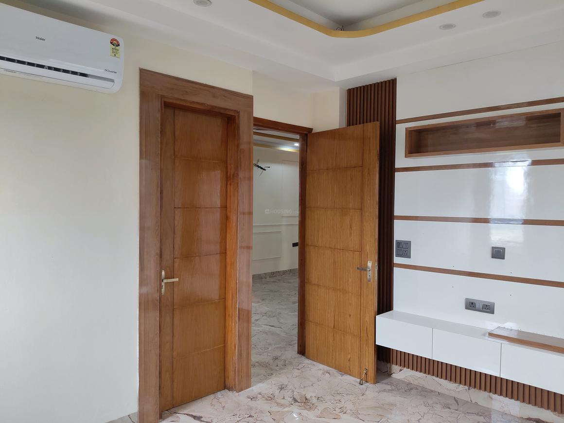 4 BHK for rent in Sector 67, Gurugram — semi-furnished — 2400 sq.ft — Ansal Esencia Sector 67
