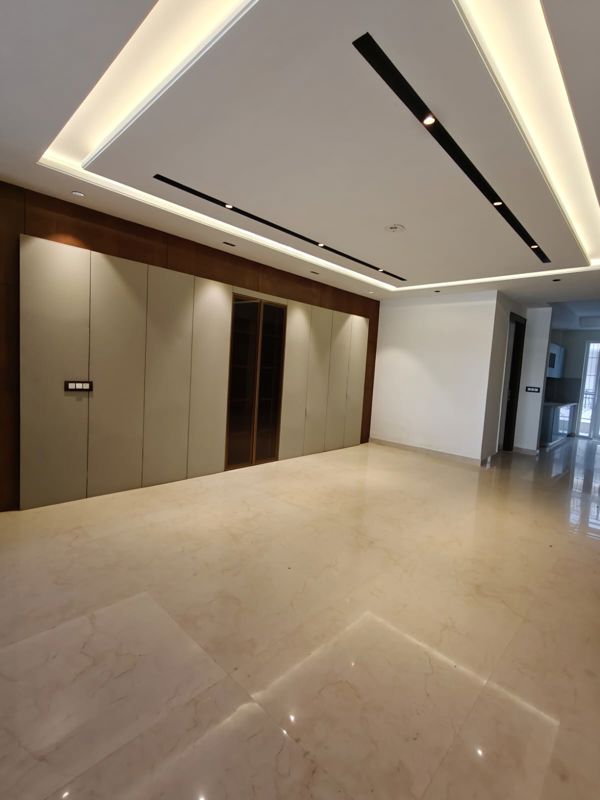 4 BHK for rent in Sector 67a, Gurugram — semi-furnished — 2200 sq.ft — Aradhya Homes
