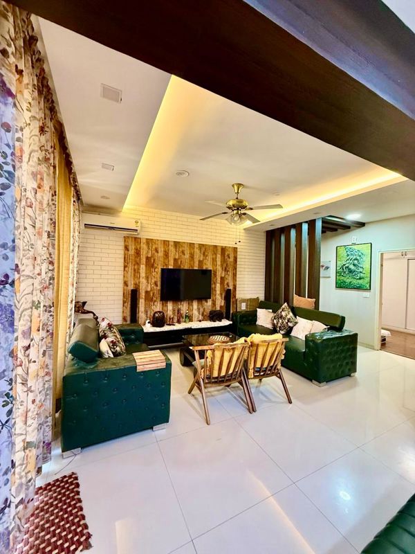 4 BHK for rent in Sector 69, Gurugram — semi-furnished — 2010 sq.ft — Tulip Violet