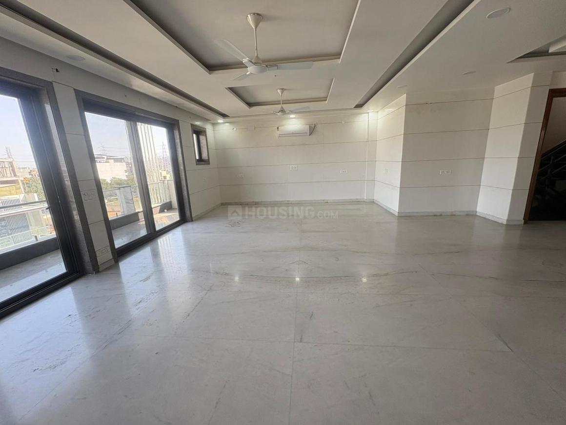 4 BHK for rent in Sector 73, Gurugram — semi-furnished — 4500 sq.ft — DLF Alameda