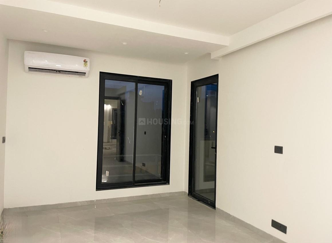 4 BHK for rent in Sector 73, Gurugram — semi-furnished — 2250 sq.ft — DLF Alameda