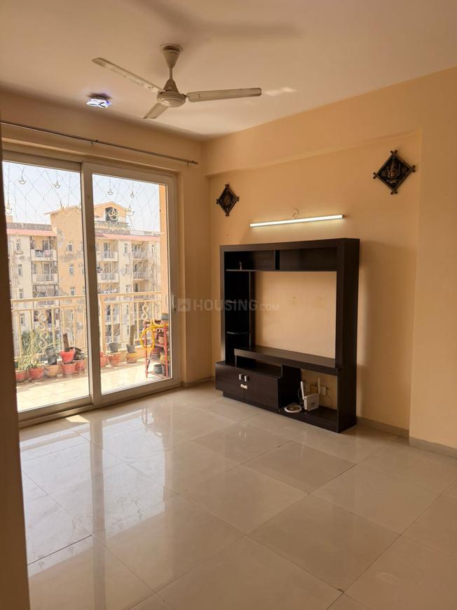 4 BHK for rent in Sector 77, Gurugram — semi-furnished — 1450 sq.ft — Emaar Palm Hills
