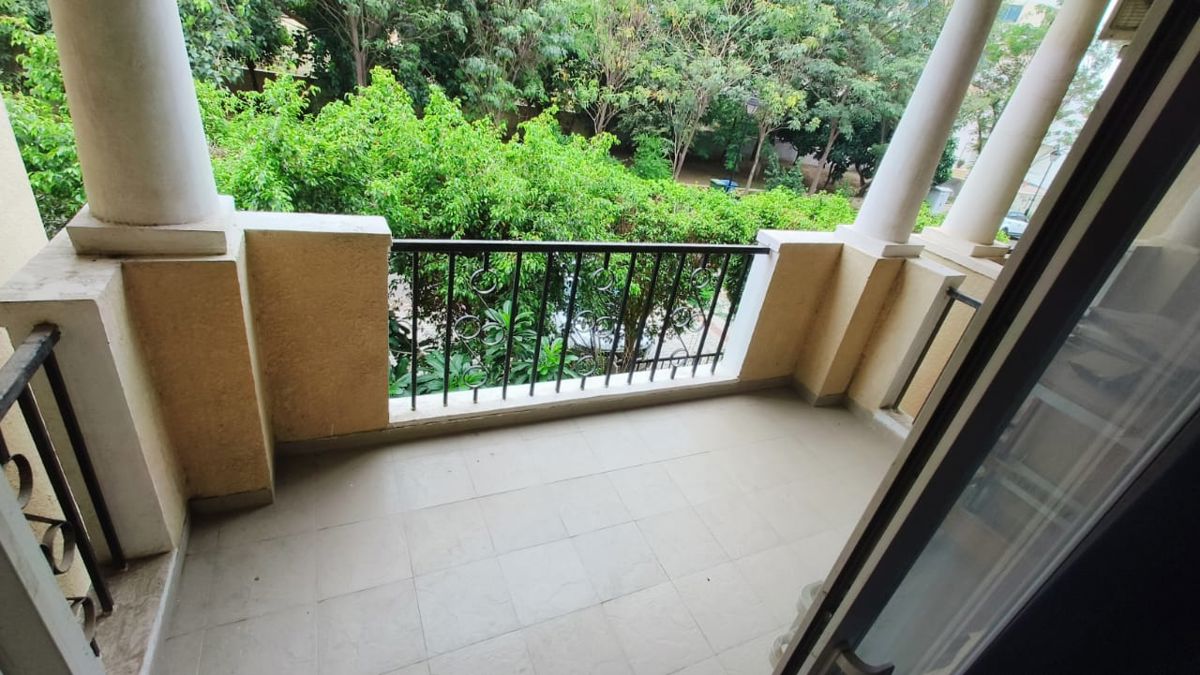 4 BHK for rent in Sector 77, Gurugram — semi-furnished — 2000 sq.ft — Emaar Palm Hills