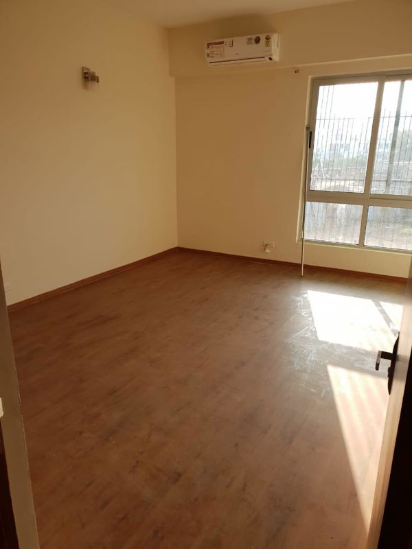 4 BHK for rent in Sector 82, Gurugram — semi-furnished — 240 sq.ft — Vatika Signature Villas