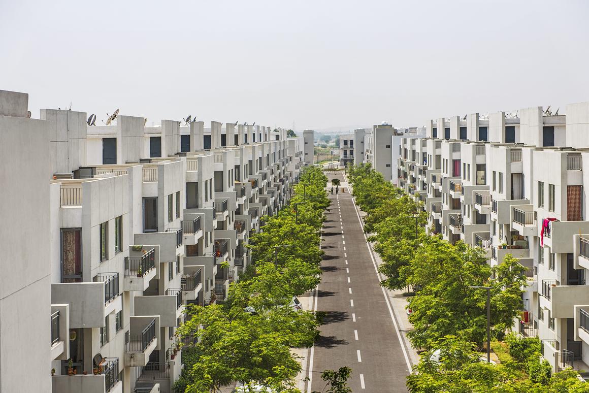 4 BHK for rent in Sector 82, Gurugram — semi-furnished — 1660 sq.ft — Vatika Premium Floors