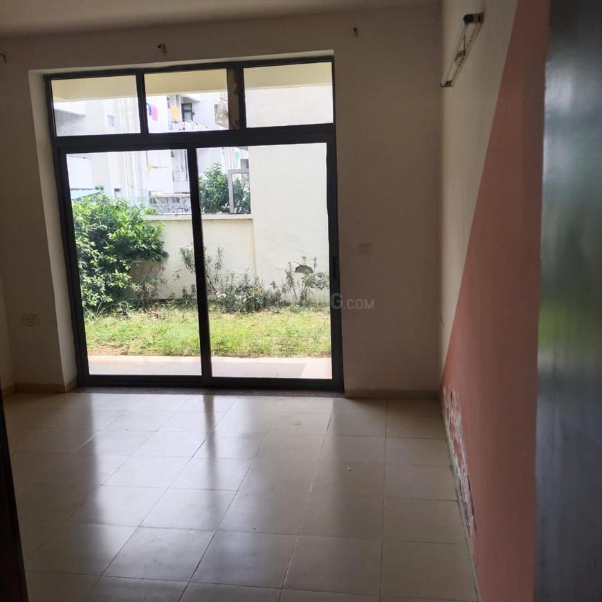 4 BHK for rent in Sector 83, Gurugram — semi-furnished — 1585 sq.ft — Vatika Iris Floors