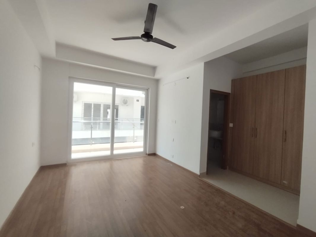 4 BHK for rent in Sector 84, Gurugram — semi-furnished — 2700 sq.ft — SS Linden