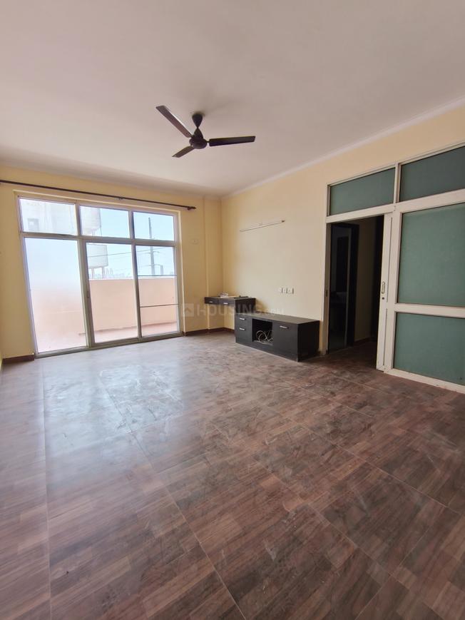 4 BHK for rent in Sector 9, Gurugram — semi-furnished — 2600 sq.ft — Swaraj Homes RPF Housing Society