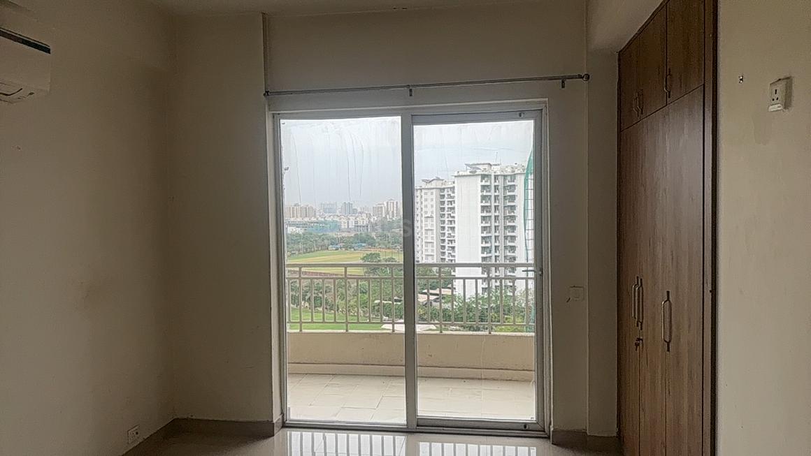 4 BHK for rent in Sector 91, Gurugram — semi-furnished — 2650 sq.ft — TARC Maceo