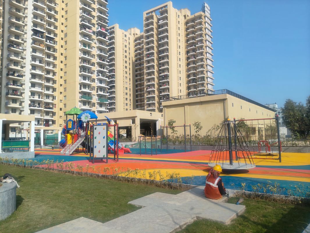 4 BHK for rent in Sector 92, Gurugram — unfurnished — 2360 sq.ft — SARE Petioles