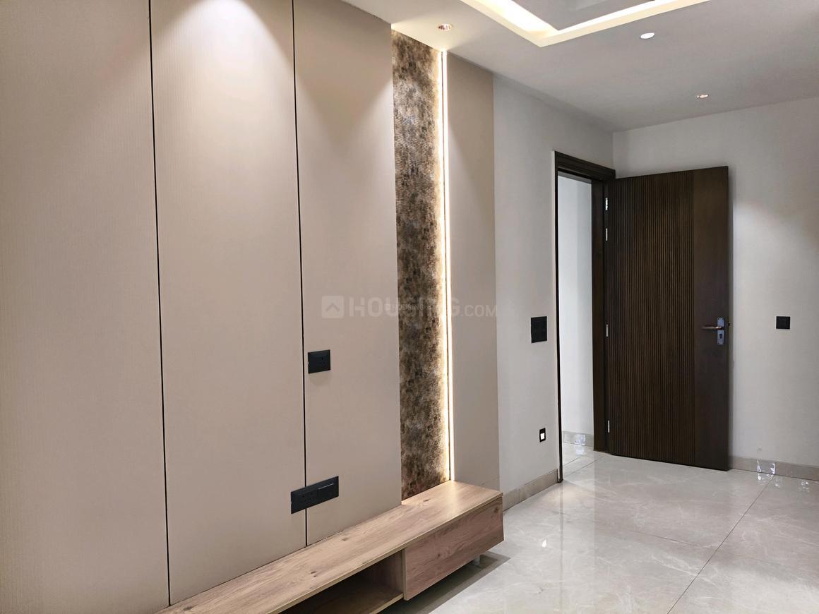 4 BHK for rent in Sector 93, Gurugram — semi-furnished — 2600 sq.ft — DLF Garden City Enclave Floors