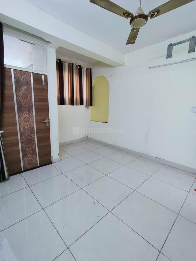 4 BHK for rent in Sector 95, Gurugram — semi-furnished — 1650 sq.ft — Sare Crescent Parc Royal Greens Phase 1