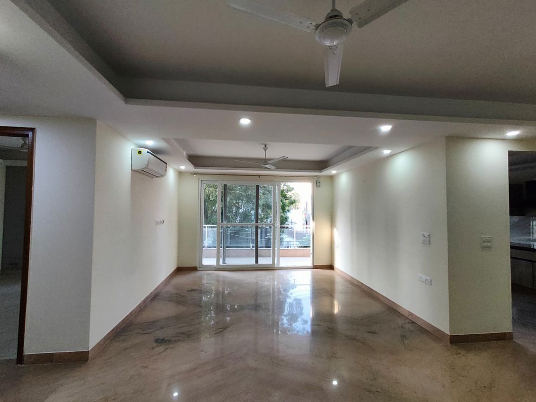 4 BHK for rent in South City 1, Gurugram — semi-furnished — 3200 sq.ft — Unitech South City 1