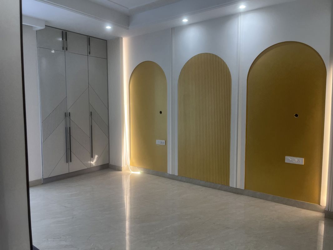 4 BHK for rent in South City 2, Gurugram — semi-furnished — 365 sq.ft