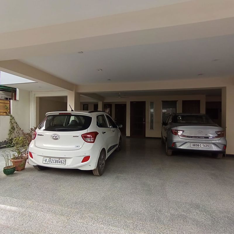 4 BHK for rent in South City 2, Gurugram — semi-furnished — 3500 sq.ft