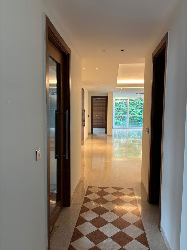 4 BHK for rent in Sushant Lok I, Gurugram — unfurnished — 1000 sq.ft