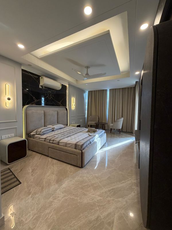 4 BHK for rent in Sushant Lok I, Gurugram — semi-furnished — 2700 sq.ft