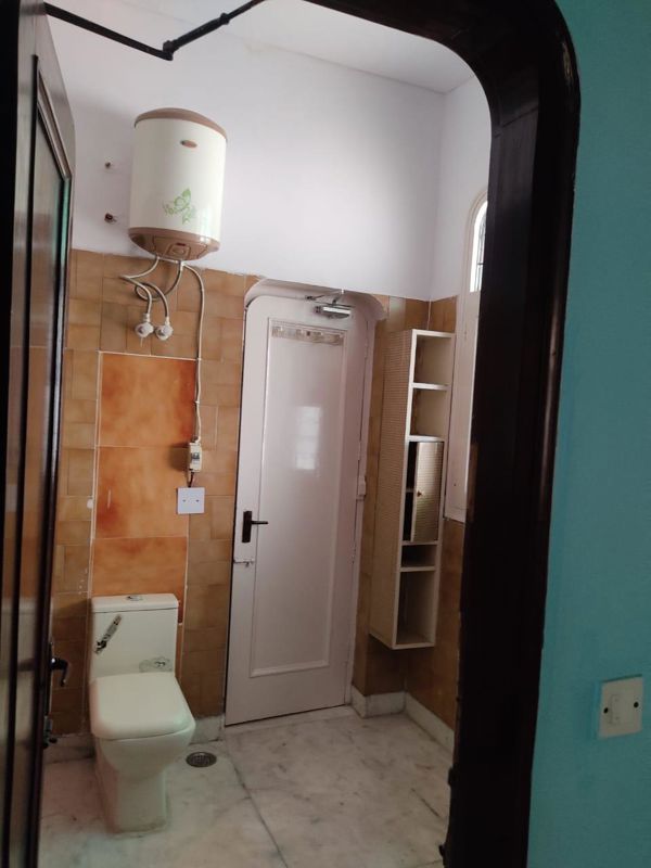 4 BHK for rent in Sushant Lok ii, Gurugram — unfurnished — 500 sq.ft