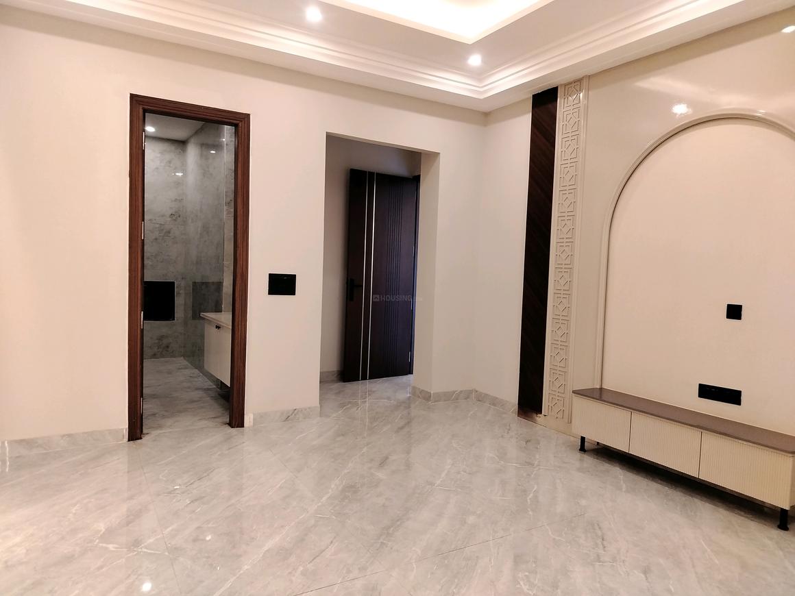 4 BHK for rent in Sushant Lok Phase 1, Gurugram — semi-furnished — 3500 sq.ft