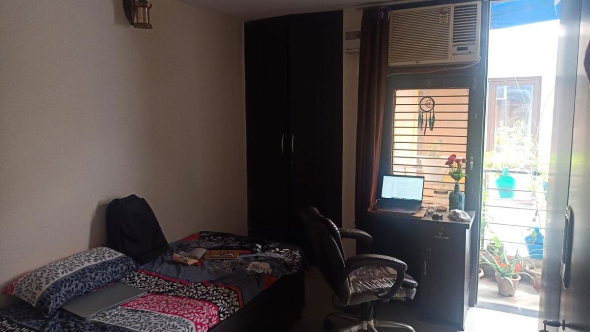 5 BHK for rent in Dlf Phase I, Gurugram — unfurnished — 275 sq.ft