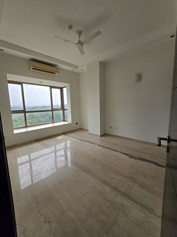 5 BHK for rent in Dlf Phase I, Gurugram — unfurnished — 500 sq.ft