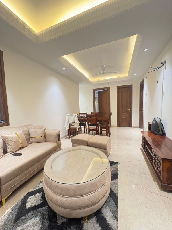 5 BHK for rent in Dlf Phase ii, Gurugram — semi-furnished — 1745 sq.ft