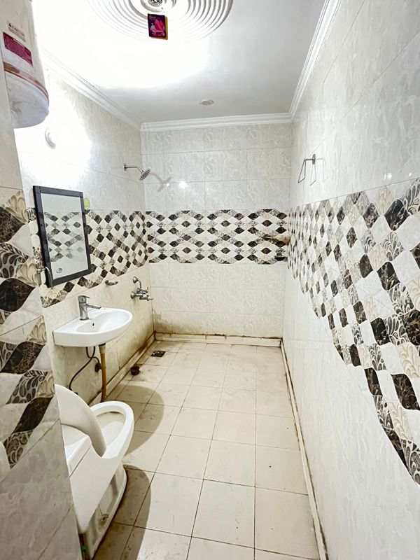 5 BHK for rent in Dlf Phase ii, Gurugram — semi-furnished — 317 sq.ft — DLF Atria