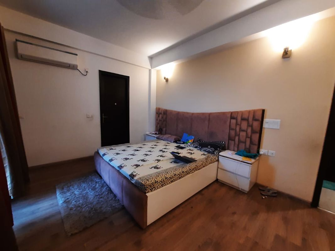 5 BHK for rent in Dlf Phase V, Gurugram — furnished — 263 sq.ft