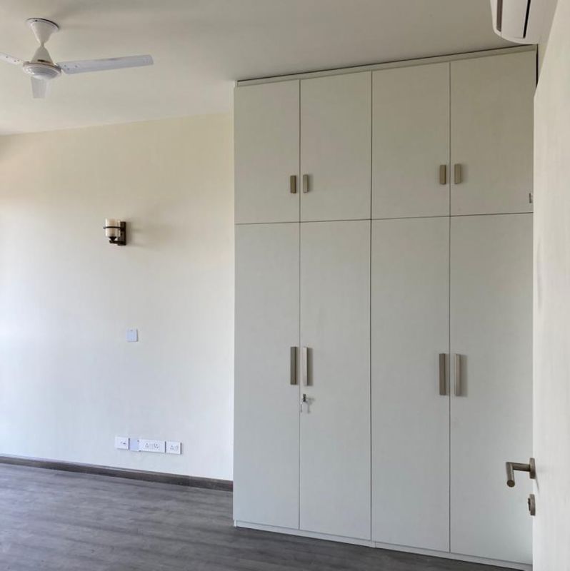 5 BHK for rent in Ramgarh Dhani, Gurugram — semi-furnished — 1300 sq.ft — Ireo The Corridors