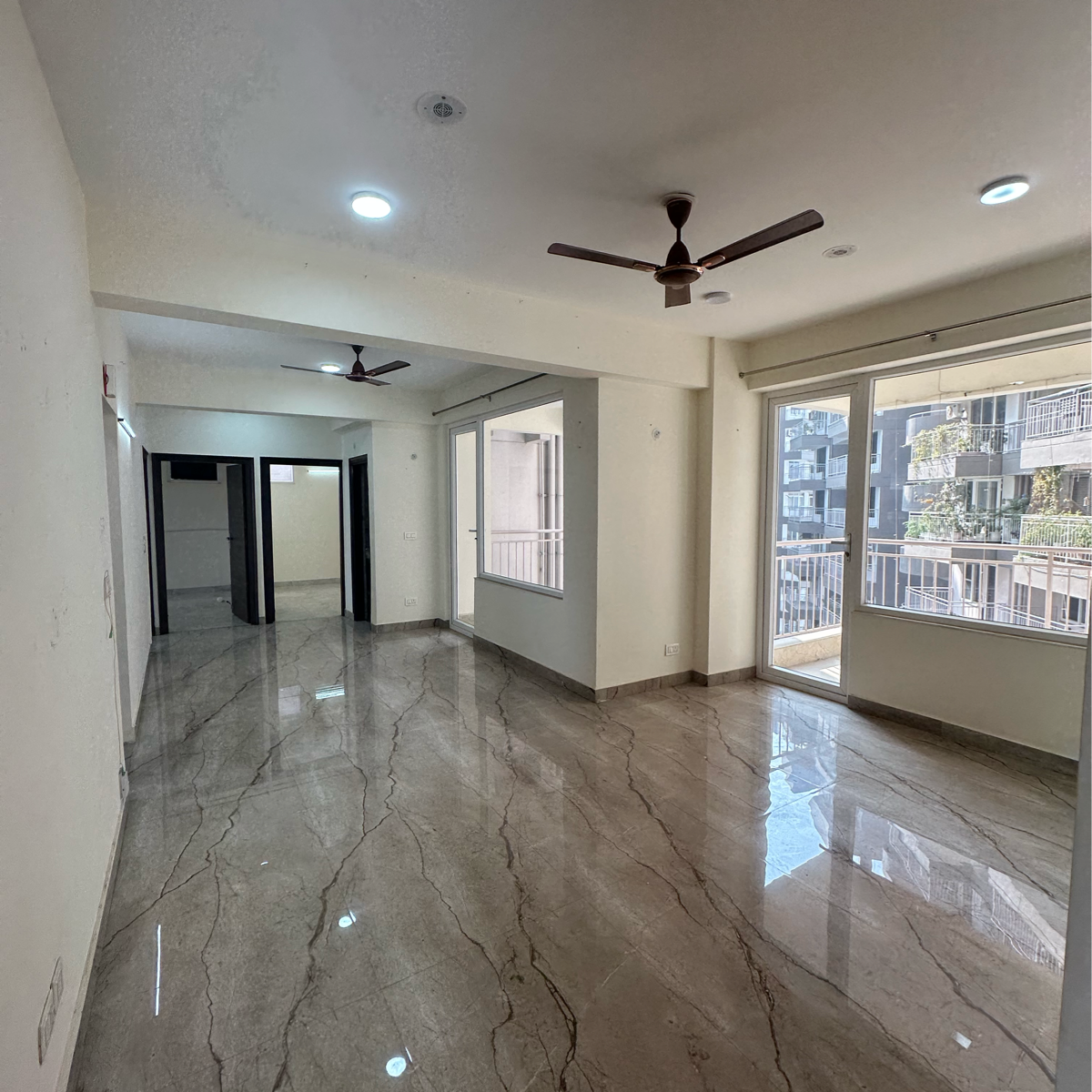 5 BHK for rent in Sarswati Kunj ii, Gurugram — semi-furnished — 2000 sq.ft — Ram Shanti Flat