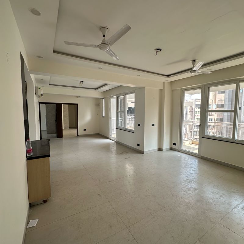 5 BHK for rent in Sarswati Kunj ii, Gurugram — semi-furnished — 2100 sq.ft — Ram Shanti Flat