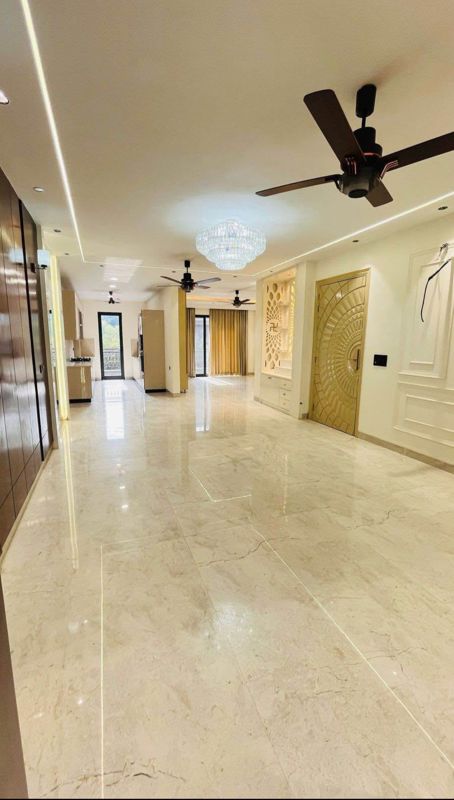 5 BHK for rent in Sector 10, Gurugram — semi-furnished — 889 sq.ft