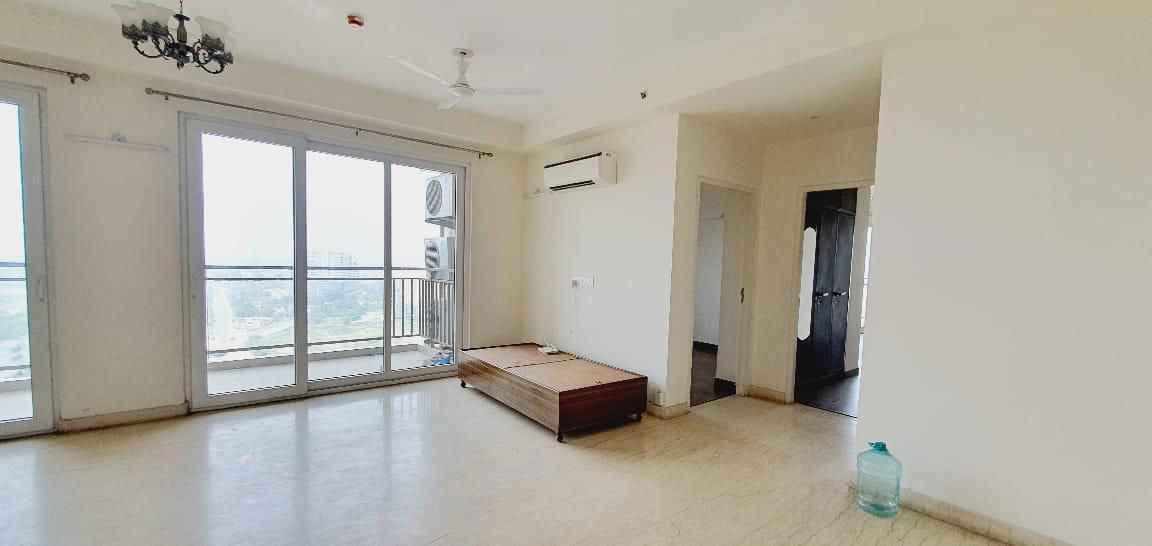 5 BHK for rent in Sector 102, Gurugram — semi-furnished — 2075 sq.ft — Conscient Heritage Max