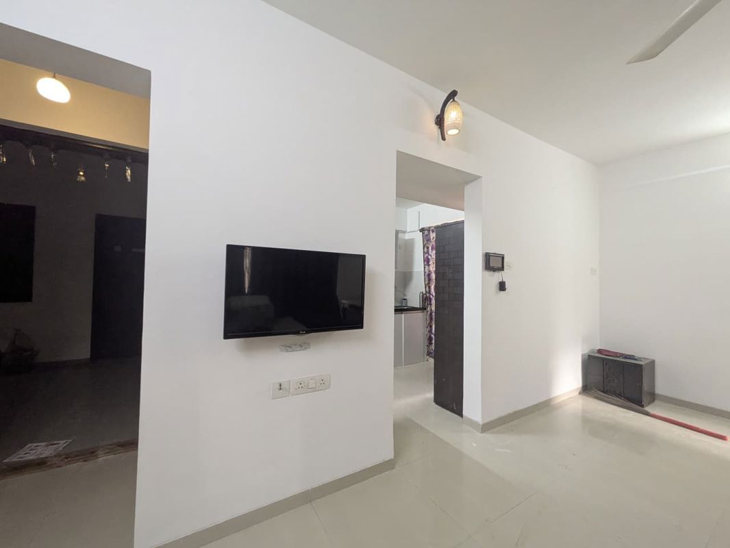 5 BHK for rent in Sector 102, Gurugram — semi-furnished — 1750 sq.ft — Emaar Gurgaon Greens