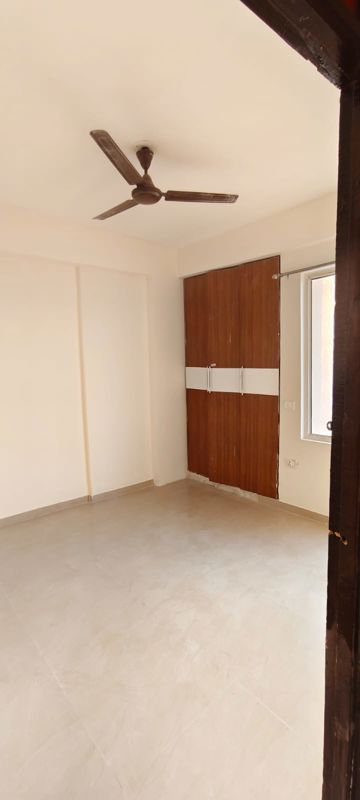 5 BHK for rent in Sector 102, Gurugram — semi-furnished — 1250 sq.ft — ROF Aalayas Phase 2