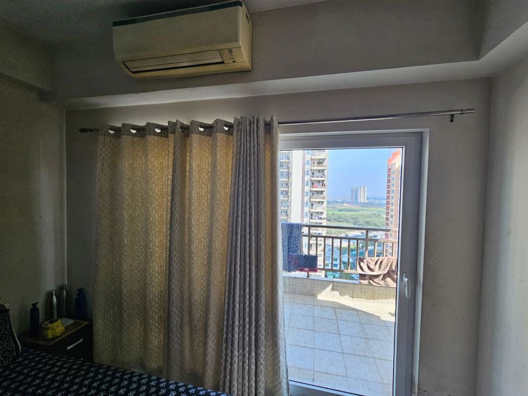 5 BHK for rent in Sector 102, Gurugram — semi-furnished — 1889 sq.ft — Adani M2K Oyster Grande