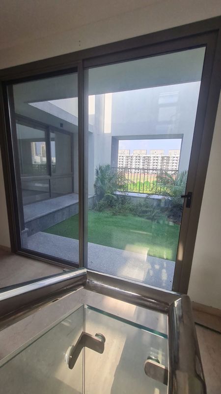 5 BHK for rent in Sector 109, Gurugram — semi-furnished — 500 sq.ft — Sobha International City Phase 3