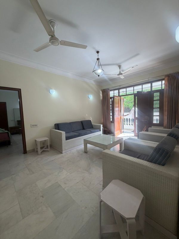 5 BHK for rent in Sector 10a, Gurugram — furnished — 3000 sq.ft