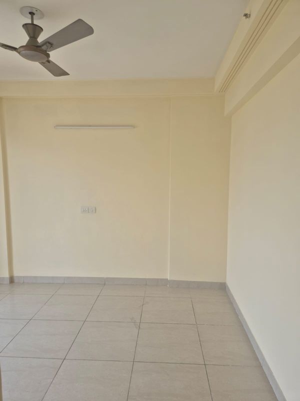 5 BHK for rent in Sector 110a, Gurugram — semi-furnished — 2042 sq.ft — Mahindra Aura