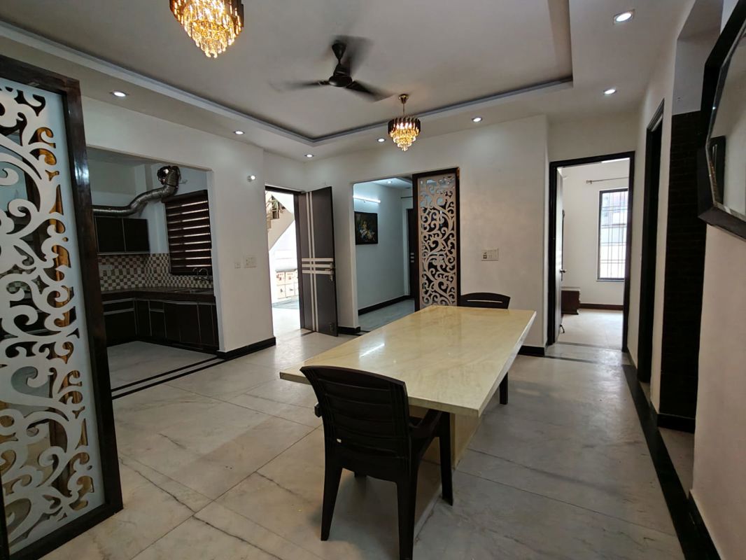 5 BHK for rent in Sector 15, Gurugram — furnished — 1500 sq.ft
