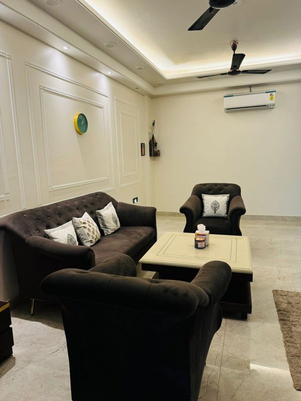 5 BHK for rent in Sector 18, Gurugram — semi-furnished — 1456 sq.ft