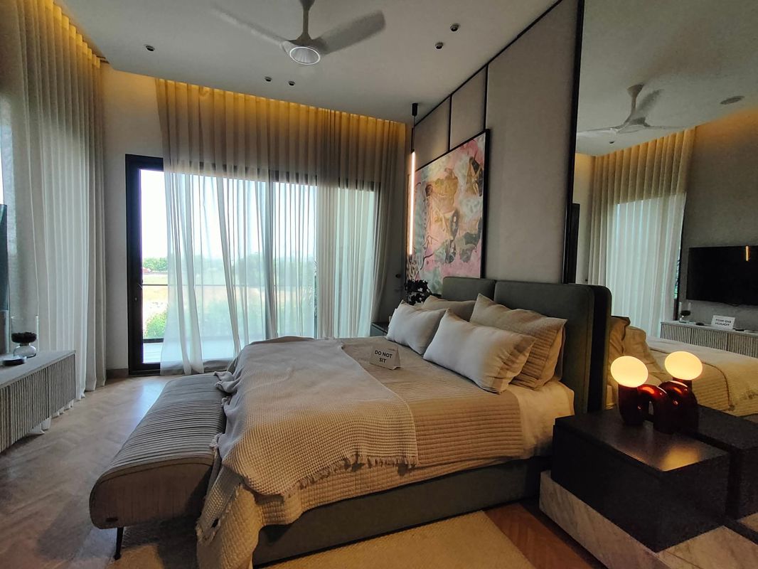 5 BHK for rent in Sector 20, Gurugram — semi-furnished — 1680 sq.ft — DLF Cyber Park
