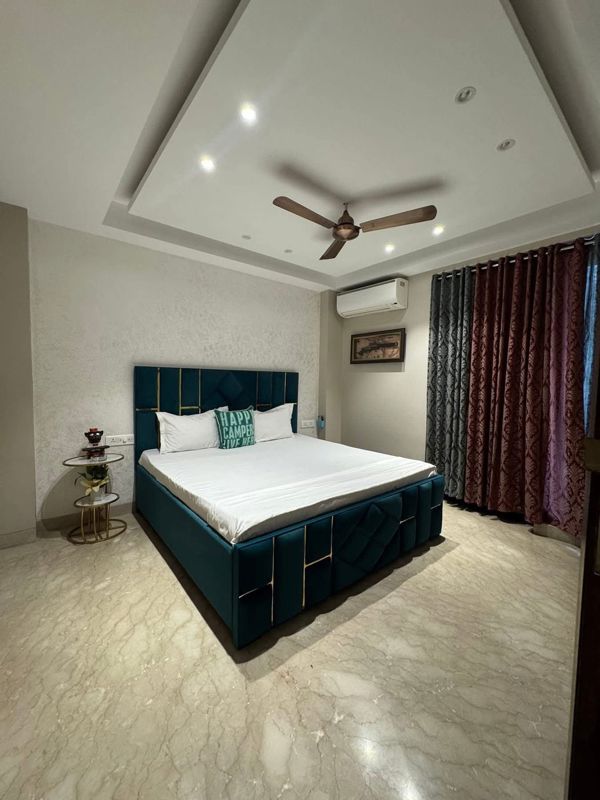 5 BHK for rent in Sector 22, Gurugram — semi-furnished — 1412 sq.ft