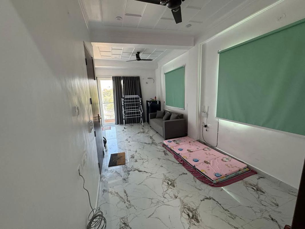5 BHK for rent in Sector 23, Gurugram — furnished — 850 sq.ft — Ansal Plaza Sector-23