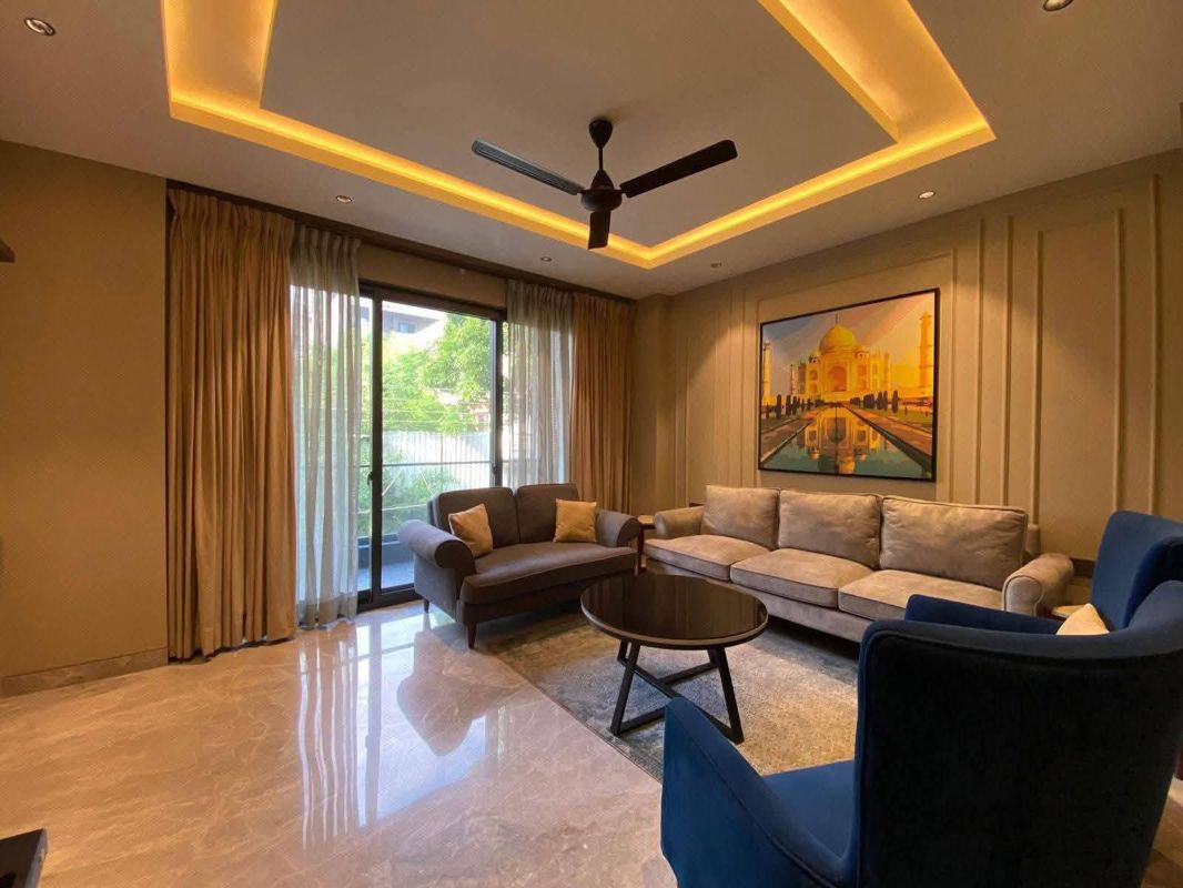5 BHK for rent in Sector 23, Gurugram — semi-furnished — 990 sq.ft